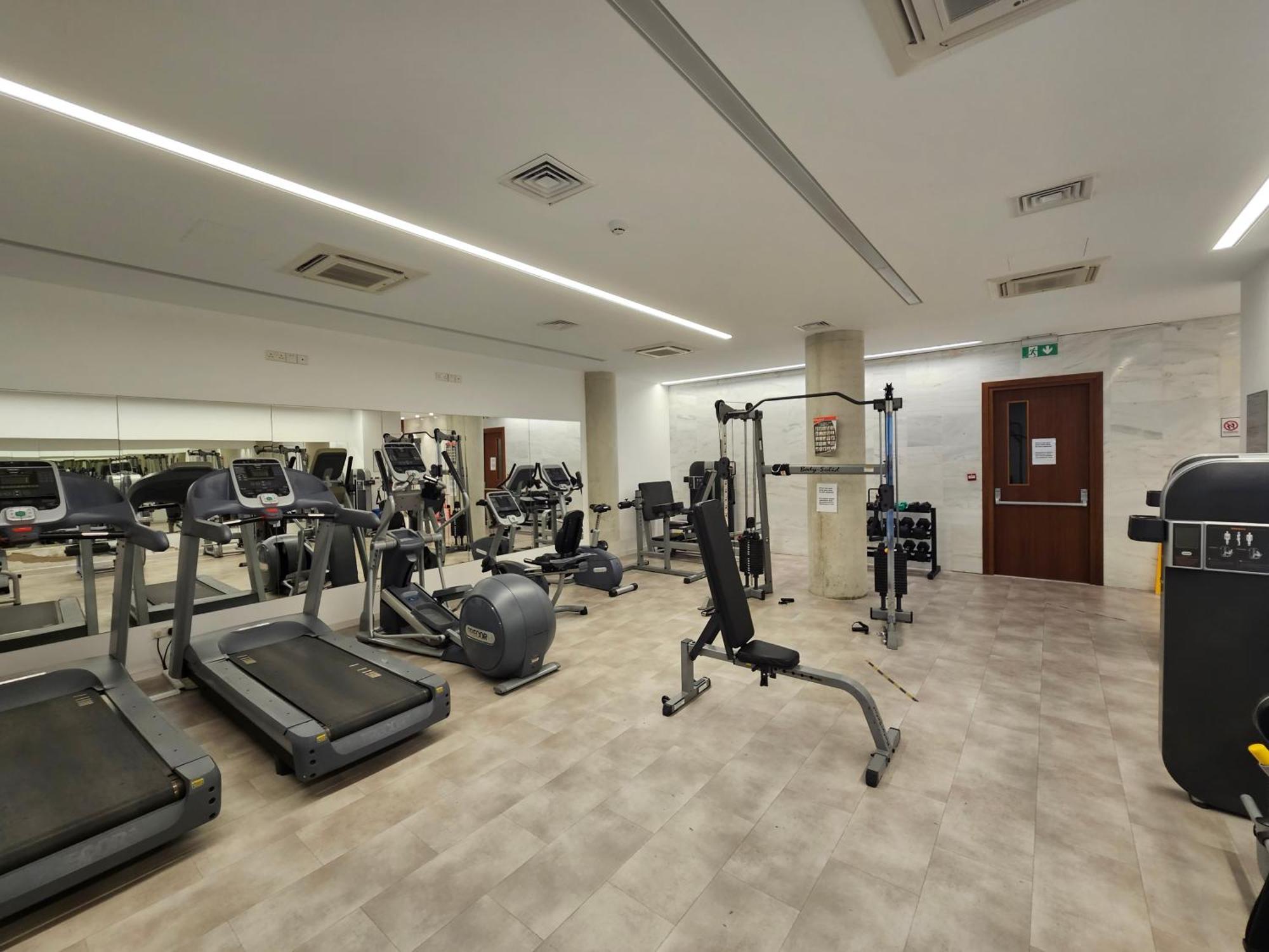 Elysia Park Apartments Paphos Ngoại thất bức ảnh